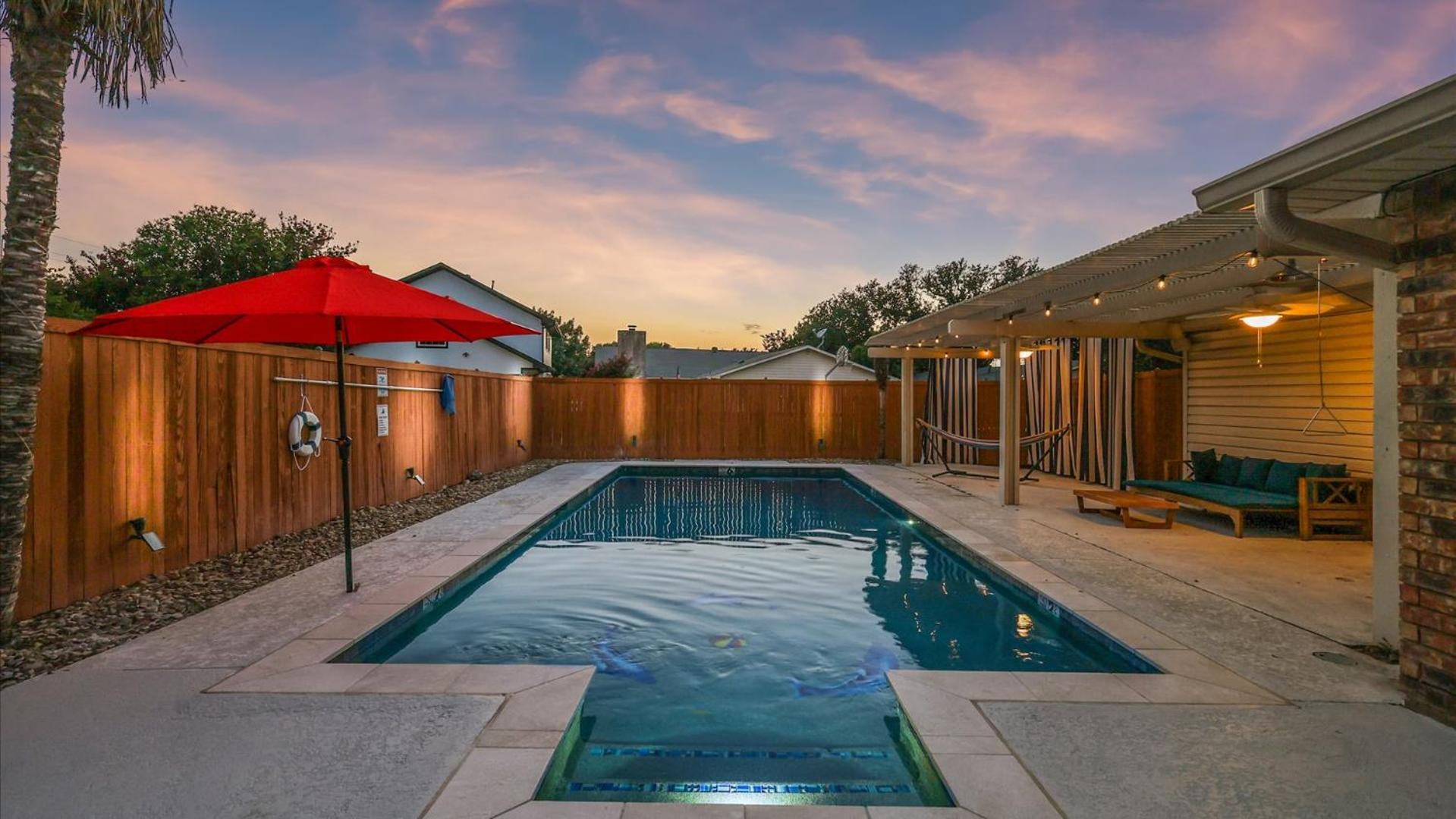Spectacular 4Br 2,5Ba Holiday Home With Pool And Grill Carrollton Esterno foto