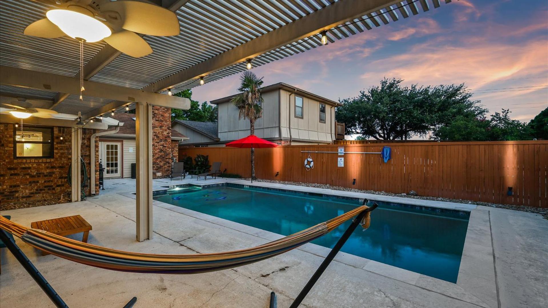 Spectacular 4Br 2,5Ba Holiday Home With Pool And Grill Carrollton Esterno foto